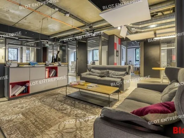 Bureaux 543 m²