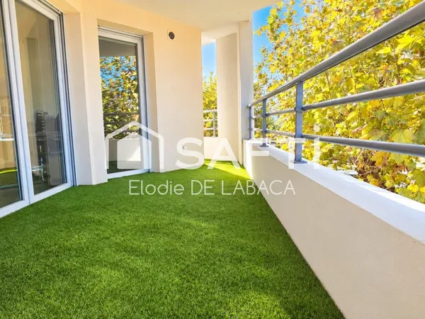 LA ROQUETTE SUR SIAGNE 3 PIECES TERRASSE ET GARAGE