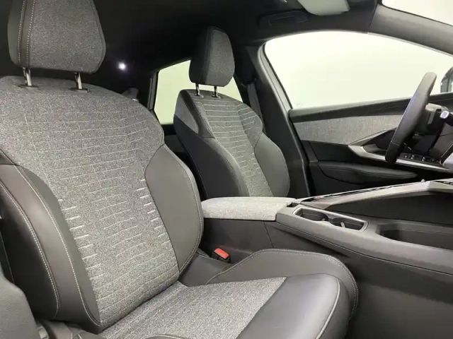 Peugeot 3008 electrique 210 ch 73 kwh — photo 27
