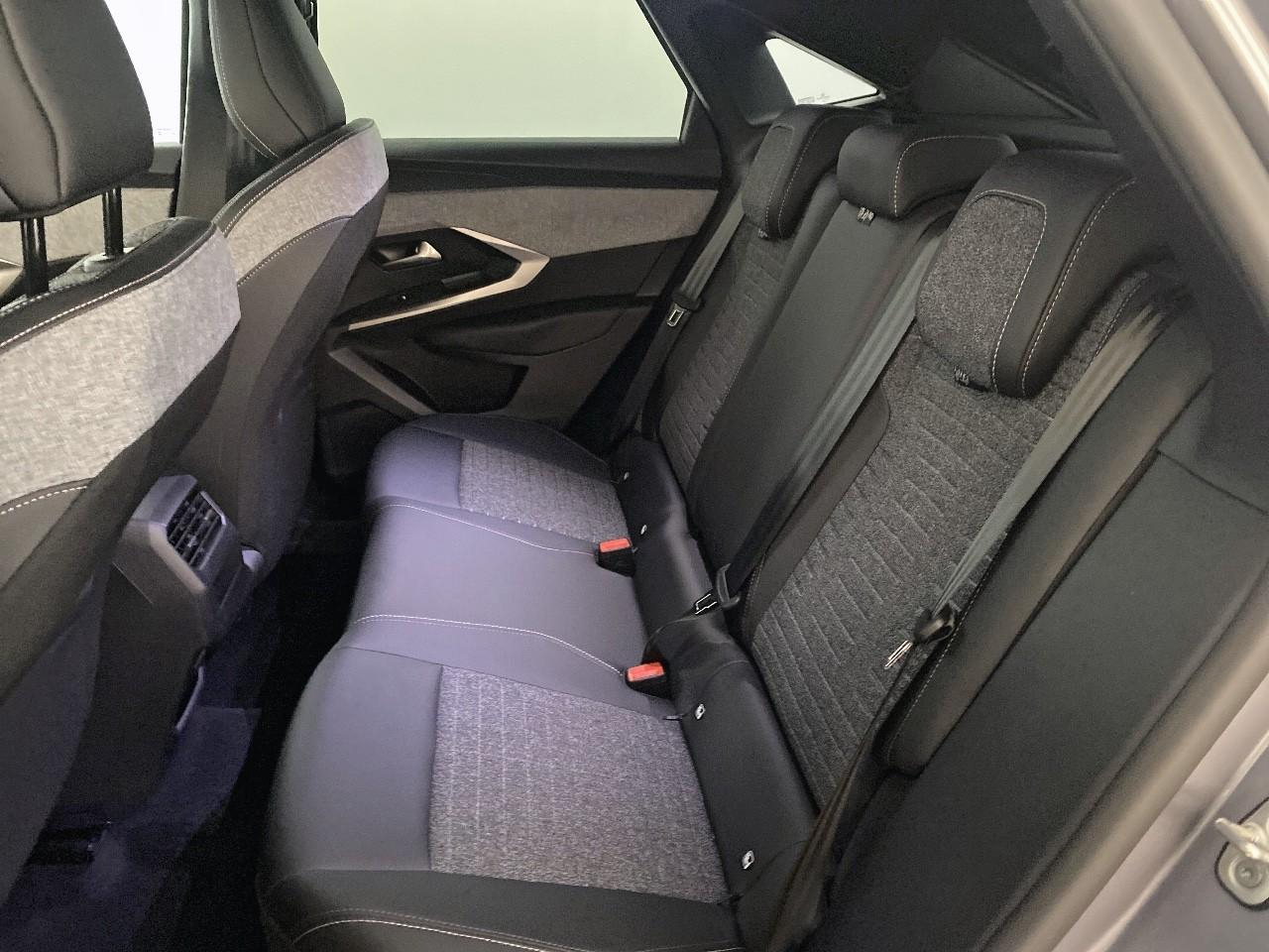 Peugeot 3008 hybrid 145 e-dcs6 allure — photo 10