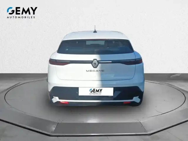 Renault Megane e-tech ev40 130ch standard charge — photo 50