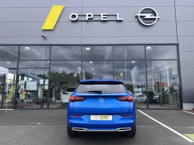 Opel Grandland hybrid 225 ch bva8 — photo 4