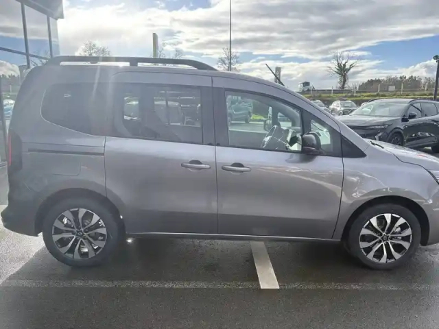 Renault Kangoo blue dci 115 auto — photo 5