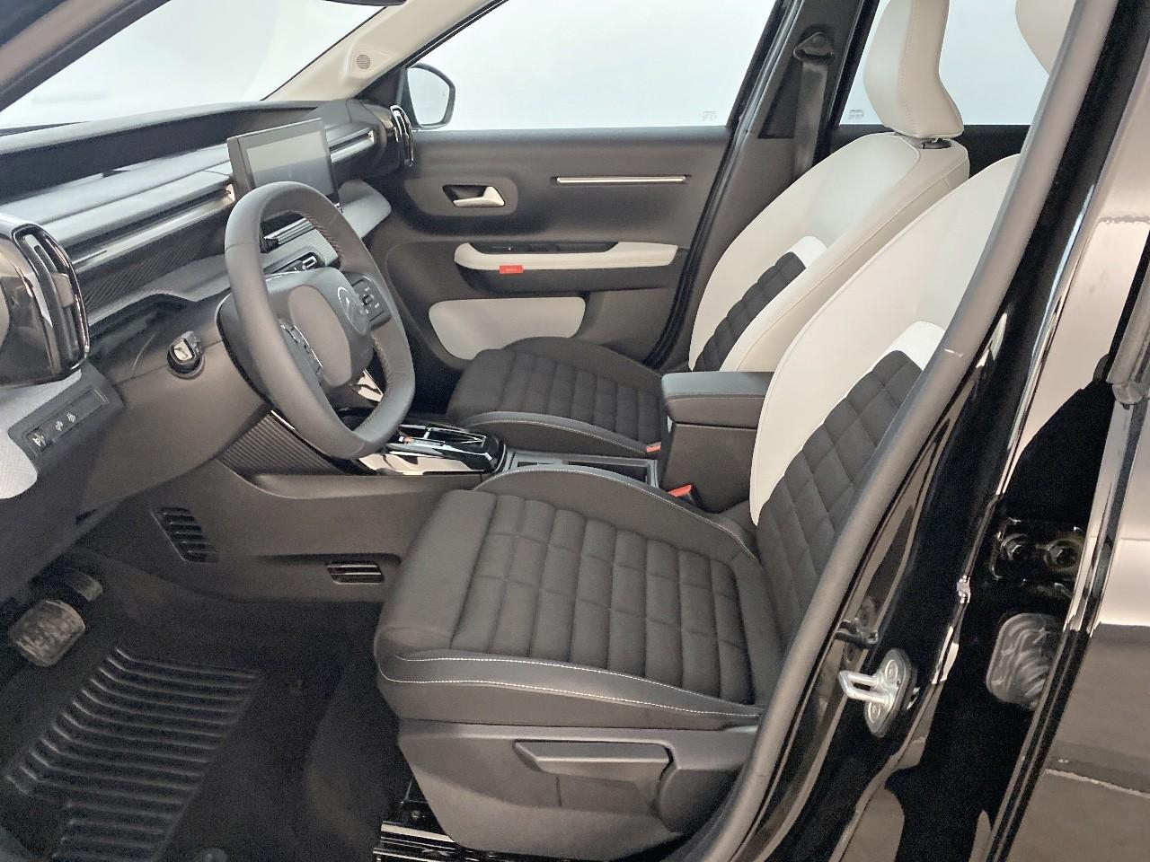 Citroën C3 Aircross hybride 145 ch aut max — photo 9