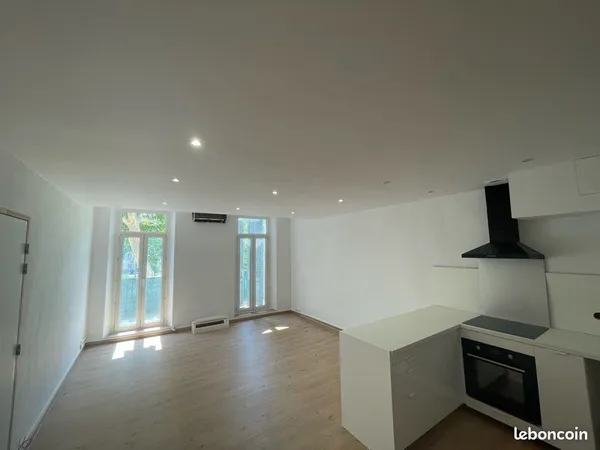À LOUER - BARJOLS - T3 TRAVERSANT 63 m²