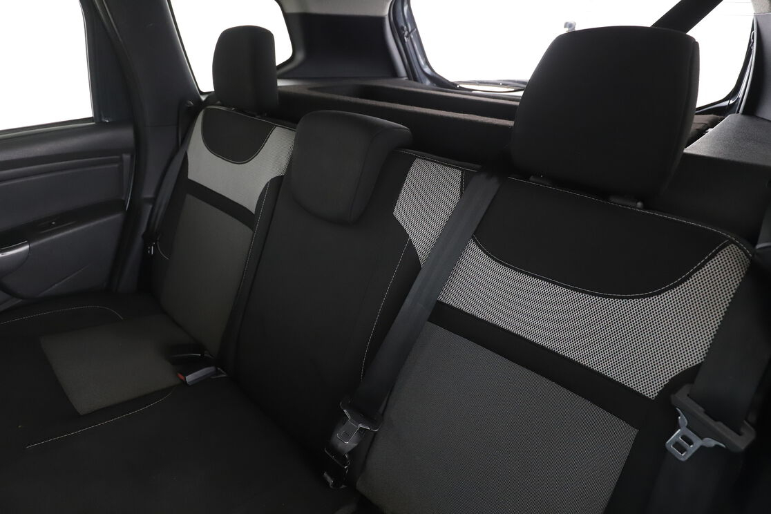 Dacia Duster 1.5 dCi Black Touch 4x2 — photo 13