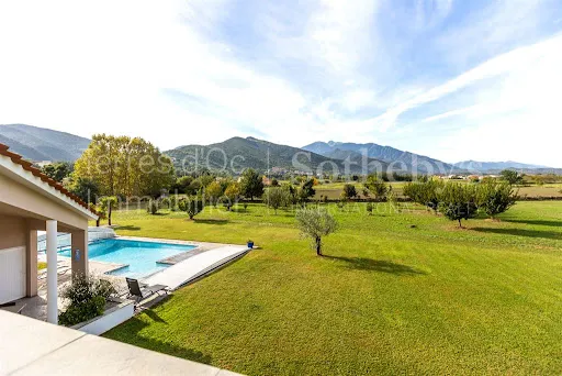 Maison 6 pièces 275 m²