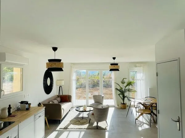Entre Luberon et Provence: Villa T4 neuve - Résidence fermée et securisée