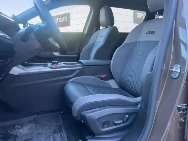 Jeep Compass electrique 213ch 157kw first edition — photo 11