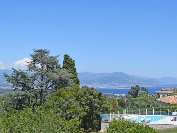 Villa Super-Cannes 250 m2 vue mer