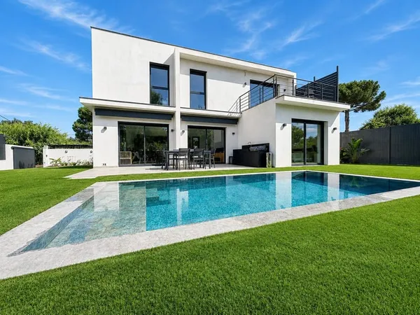 FREJUS - Villa contemporaine - 2024 - Piscine
