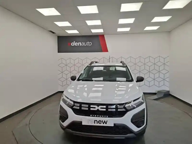 Dacia Sandero tce 90 — photo 12