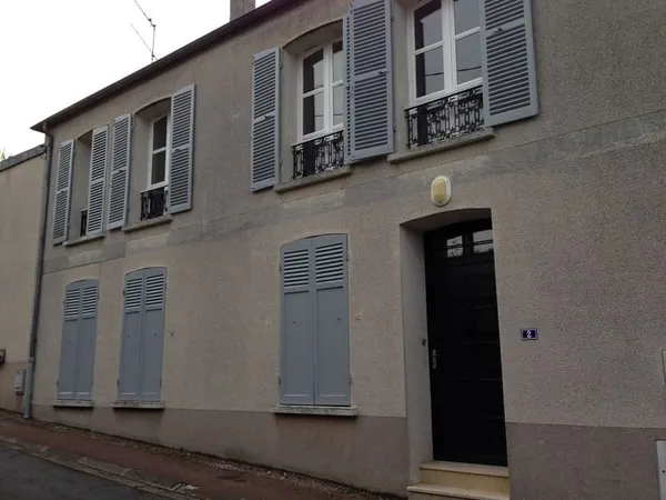 Agreable maison a Montigny sur Loing