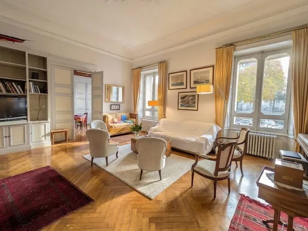 Cathédrale - Élégant Appartement Familial de 171 m2