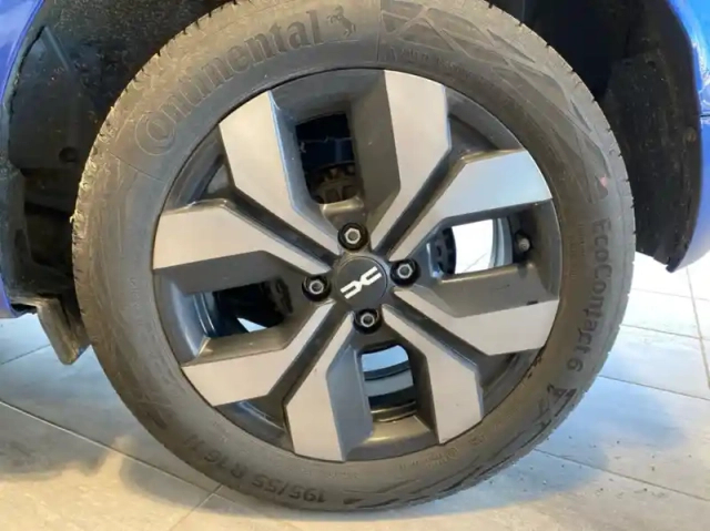 Dacia Sandero 1.0 tce 90ch journey — photo 44