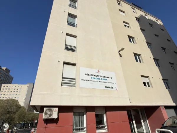 Studio 1 pièce 19 m²