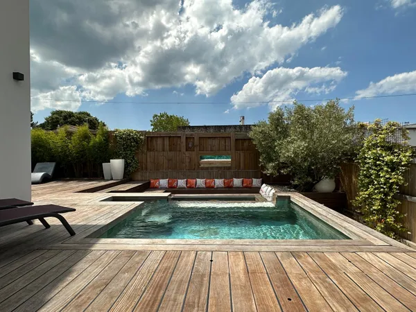 Vends maison d'exception avec piscine et hammam