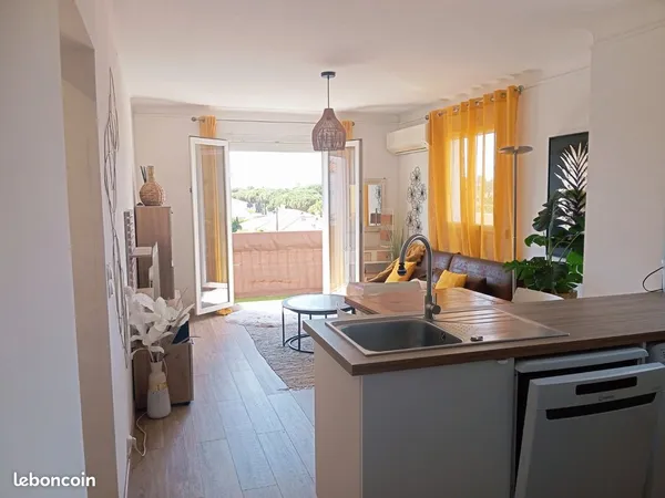 Appartement T3 - D'angle - traversant - vue panoramique Dernier Etage - balcon