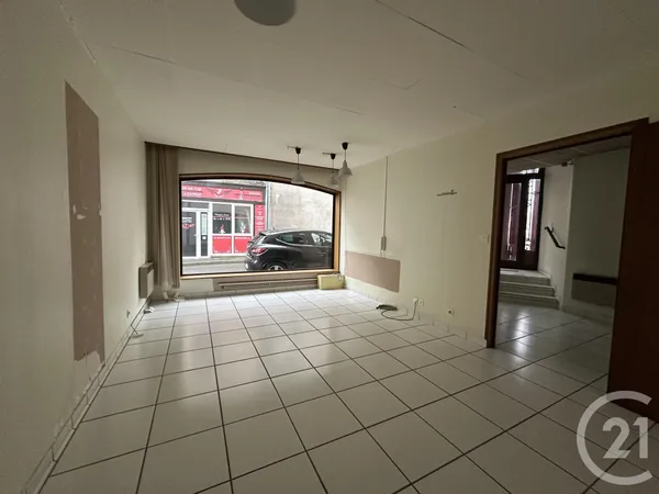 Local 3 pièces 72 m²