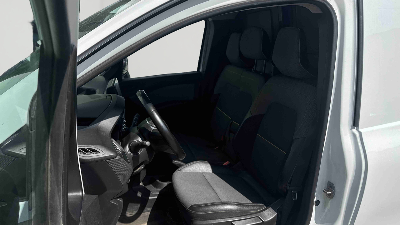 Renault KANGOO VAN FG TOLE BLUE DCI 95 L1 GSR2 — photo 11