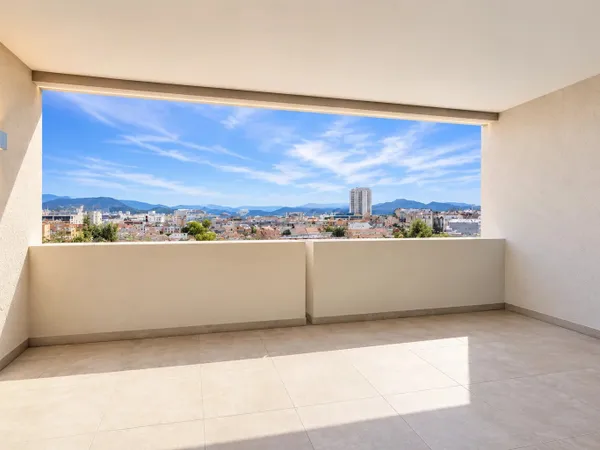 SKY LOFT - Appartement duplex T5 de 146 m² (96.10m2 habitables) - Terrasse - Parking - Box fermé - C