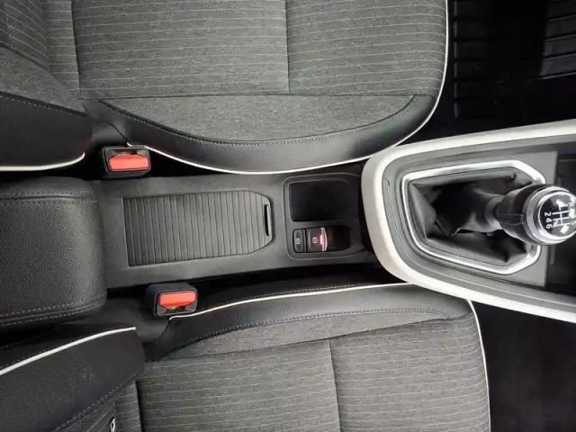 Renault Clio tce 90 — photo 29
