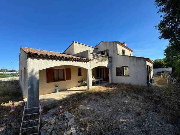 Baillargues - Maison De 140 M² À Fort Potentiel Sur 716 M² De Terrain