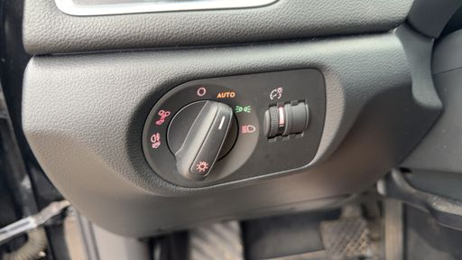 Audi Q3 2.0 TDI 184 S-Tronic 7 - Ambition Luxe – 2016 – 156401 km – Diesel – Boîte Automatique — photo 3