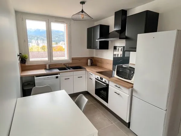 Appartement/colocation 3 chambres, climatisé, local vélo privatif