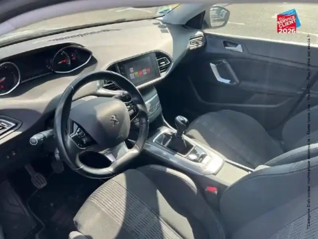 Peugeot 308 1.5 bluehdi 130ch s&amp;s allure — photo 15
