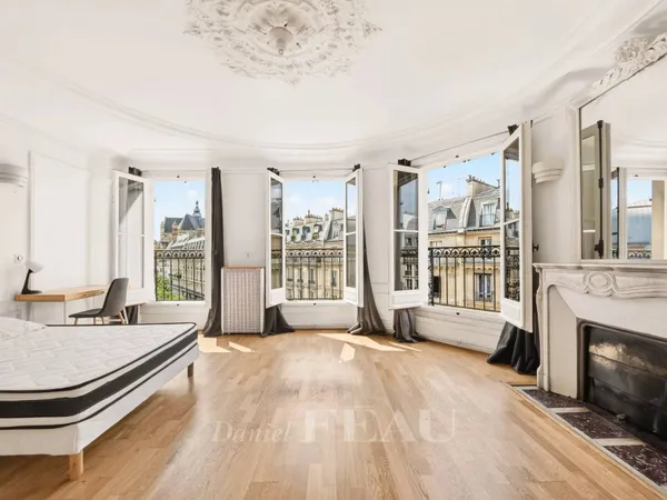 Paris 1er - Étienne Marcel - Appartement de 109 m² avec balcon