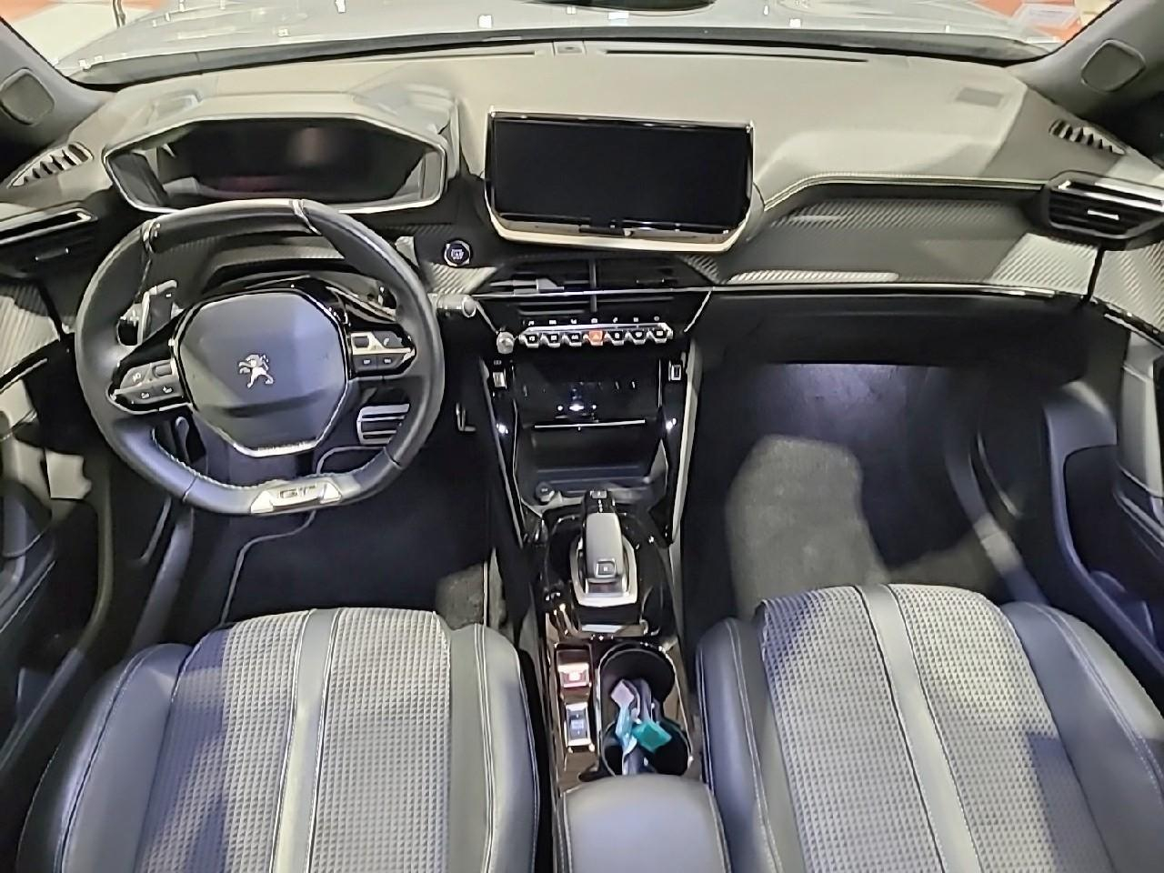 Peugeot 2008 bluehdi 130 s&s eat8 gt — photo 12