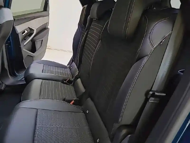 Peugeot 5008 hybrid 136 e-dcs6 — photo 45