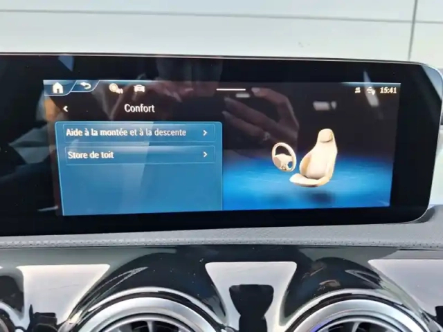 Mercedes Classe A 200 amg line — photo 13