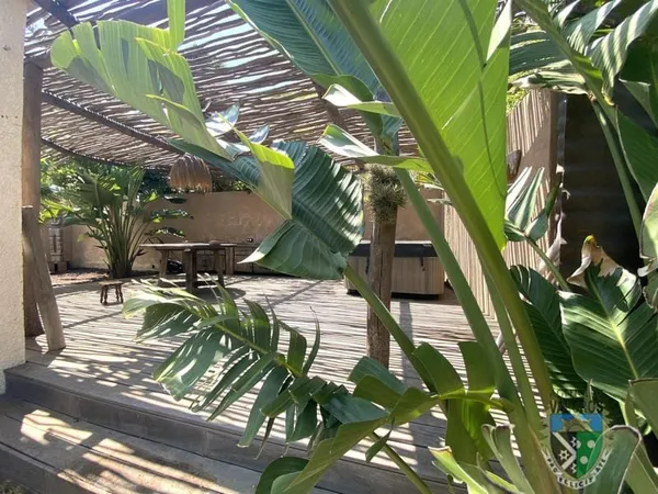 A Vendre Maison De Type 4 Dans Residence Gardee Avec Piscine