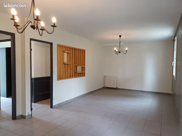Maison À LOUER à AIGREFEUILLE D'AUNIS