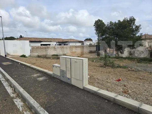 Terrain en individuel 382 m²
