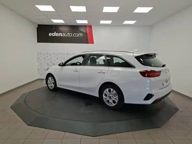 Kia Ceed sw 1.5 t-gdi 140 ch bvm6 — photo 3