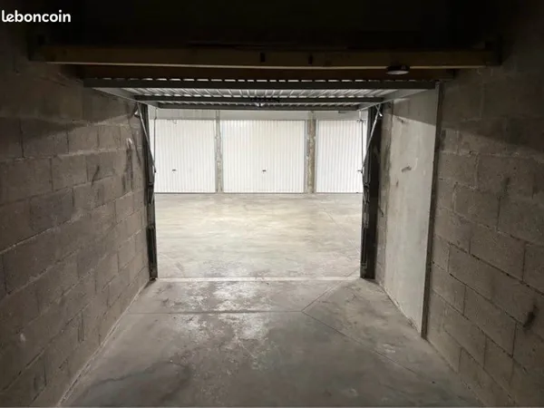 Box 12 m2 - Accès facile et sécurisé