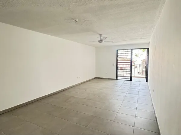 T1 centre ville de Fort De France entièrement rénové avec balcon