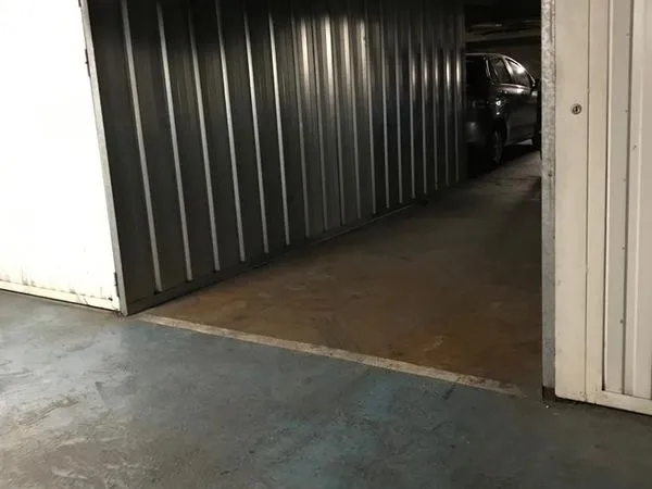 Location place de parking couverte - Créteil Centre