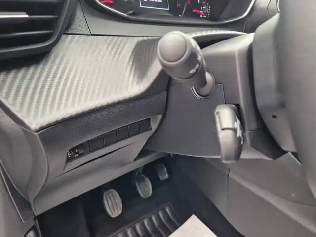 Peugeot 208 100 s&amp;s bvm6 — photo 66
