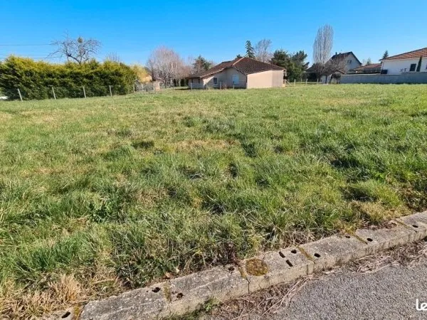 Terrain 774 m² Renaison