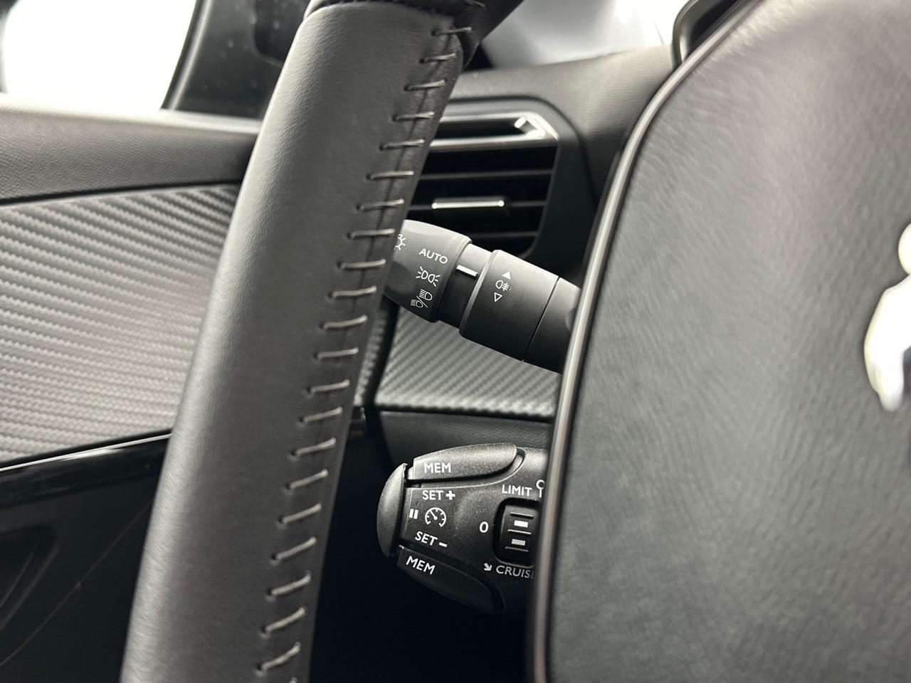 Peugeot 208 puretech 100 s&s bvm6 style — photo 19