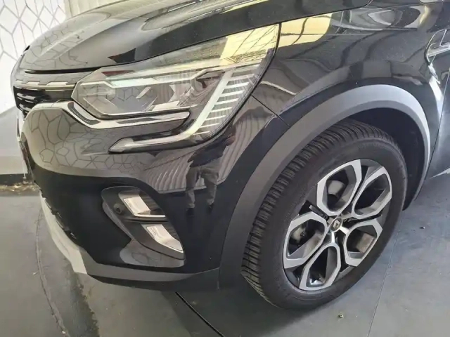 Renault Captur blue dci 115 edc — photo 23