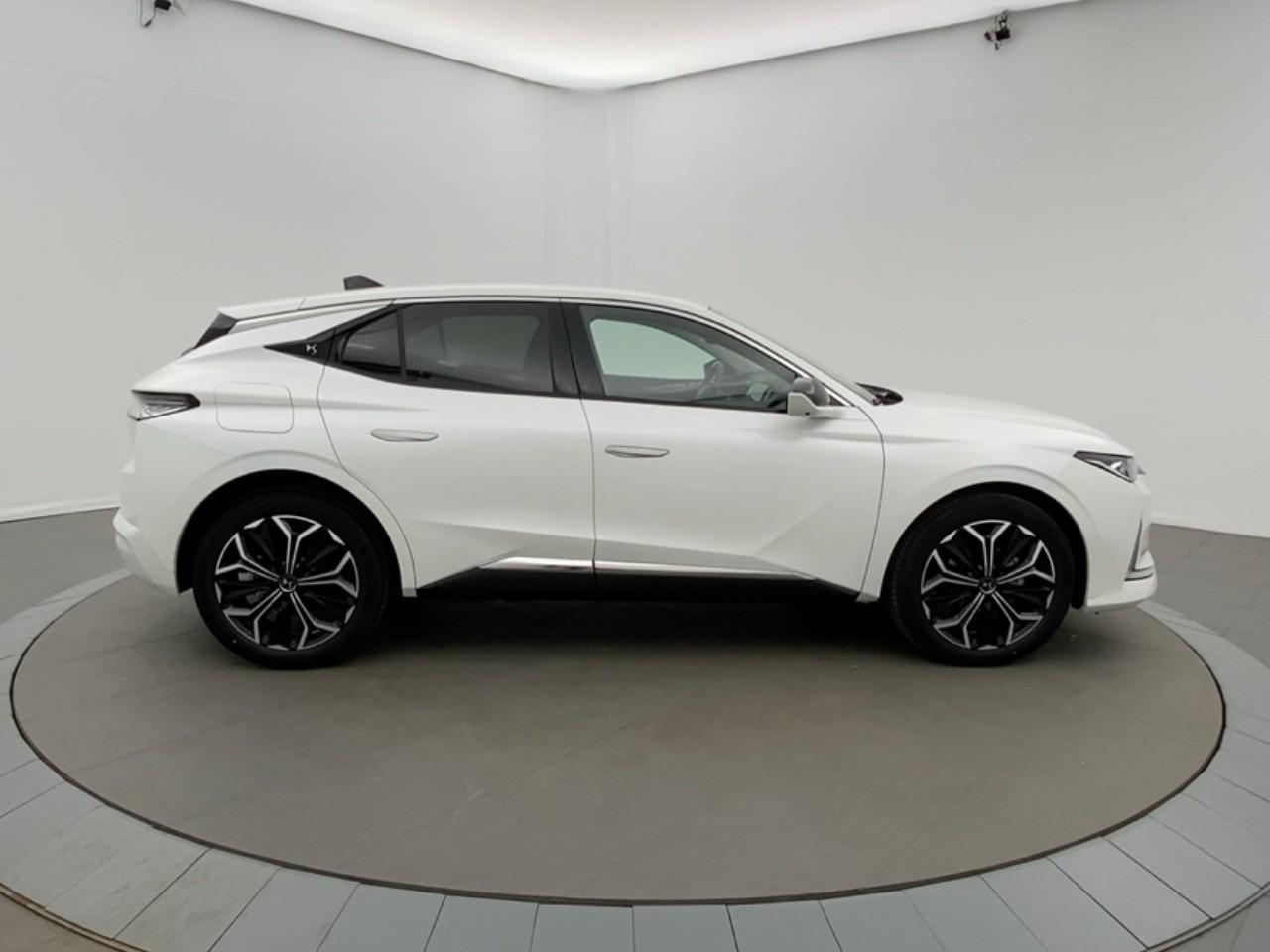 Ds Ds 4 bluehdi 130 eat8 etoile - alcantara — photo 4