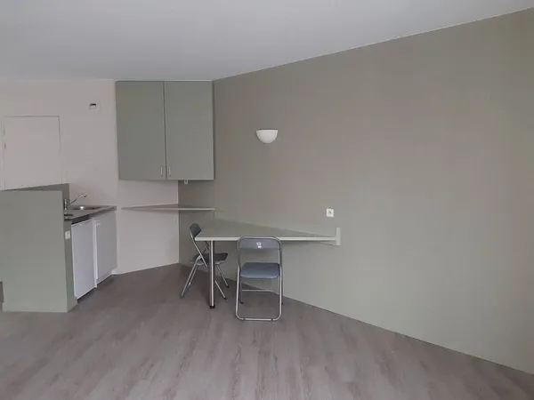 Studio 1 pièce 28 m²