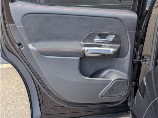 Mercedes Glb 200 d — photo 18