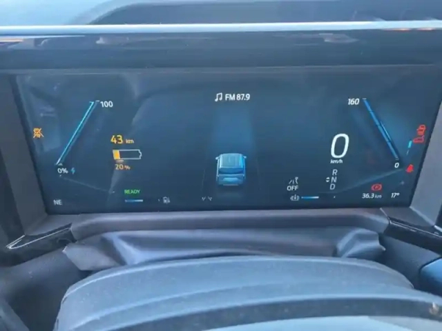 Ford Tourneo Courier 136ch 46kwh active — photo 13