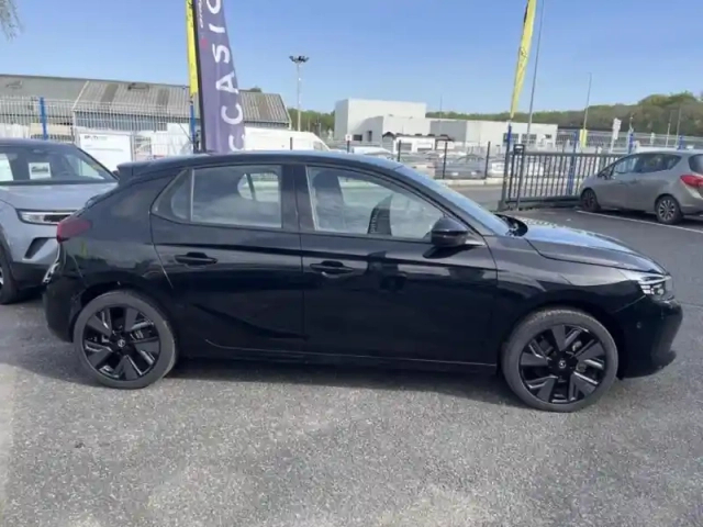 Opel Corsa electric 156ch gs — photo 4